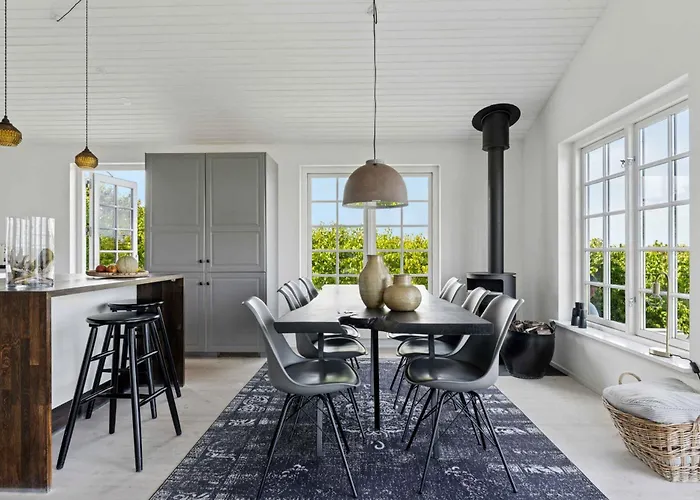 Semesterbostad Magical Sea View From Terrace To Horizon 1 Svaneke